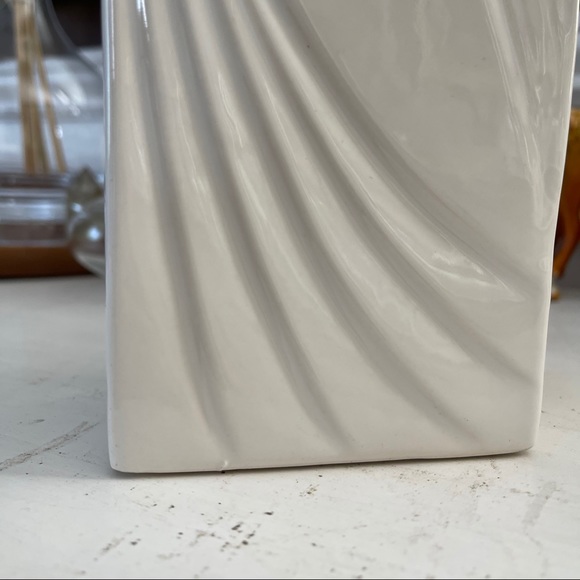 1960s Style Rectangular Vase - Picture 7 of 11